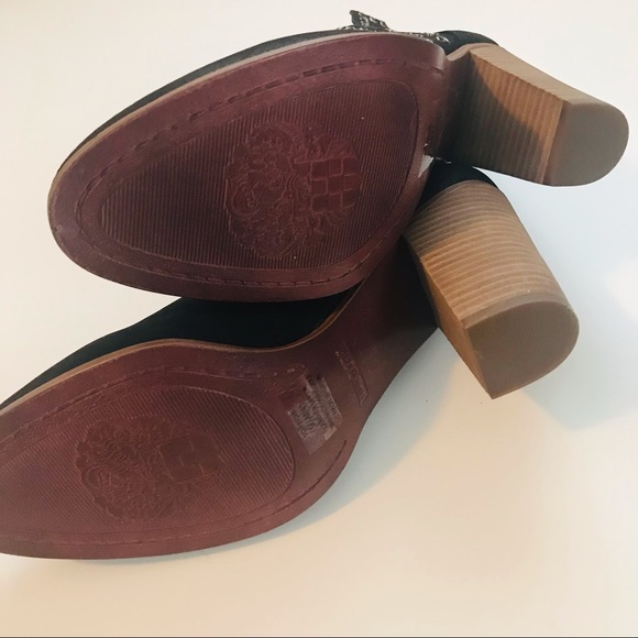 VINCE CAMUTO | 9.5 | Black Studded Leather - Picture 12 of 16